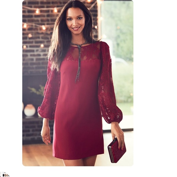 White House Black Market Dresses & Skirts - WHITE HOUSE BLACKMARKET LACE PLEATED SLEEVE DRESS